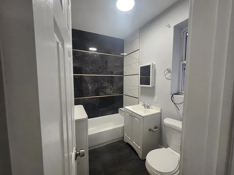 190 Carroll St #41E — Photo 12