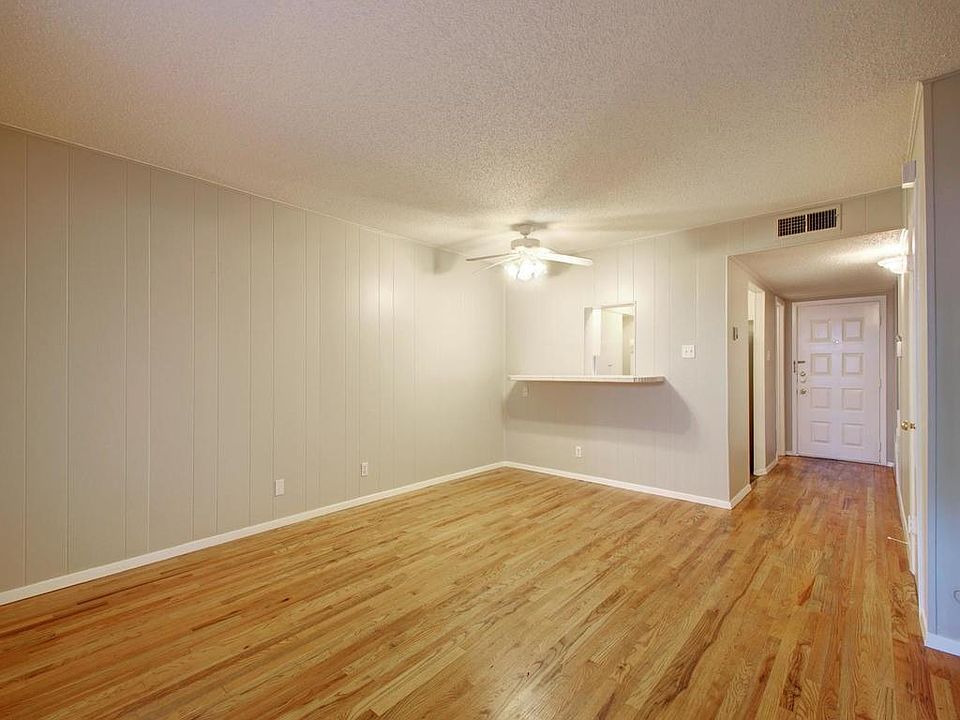1st image of 2122 Hancock Dr APT 117