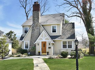 12 Spruce Rd, Larchmont, NY 10538