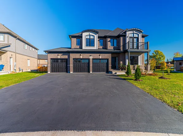 49 Monarch St, Welland, ON L3C 0E6