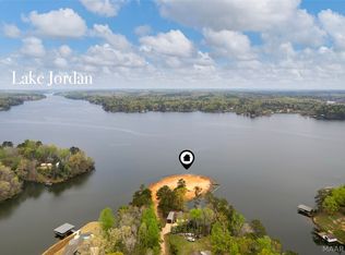 684 Blackberry Cove Rd, Deatsville, AL 36022