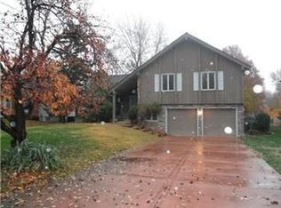 9929 Connell Dr, Overland Park, KS 66212