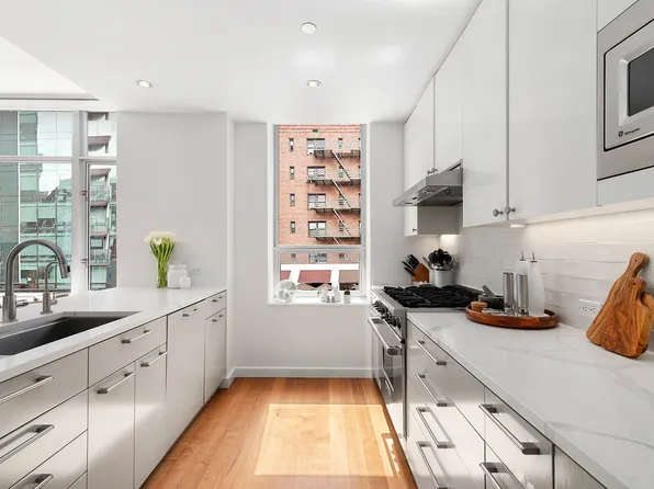 201 West 17th Street 2A image 2 of 12