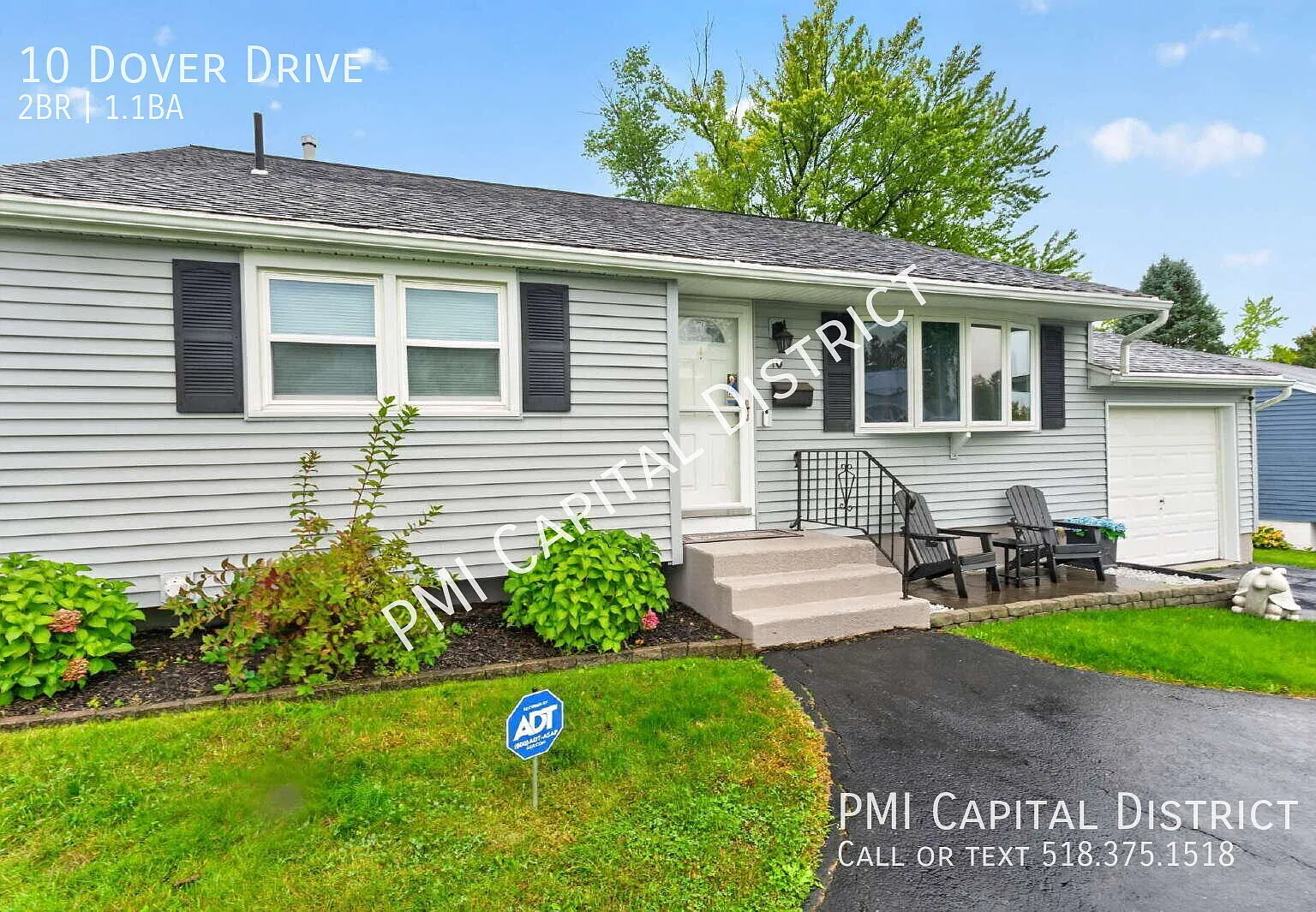 Beautifully Furnished 2 Bedroom/1.5 Bath Home W/ Vaulted Ceilings, Stainless Steel Appliances, Sp... — Photo 4