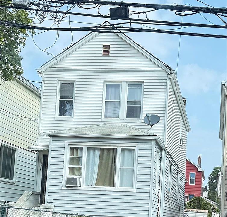 2nd image of 2235 Seward Avenue