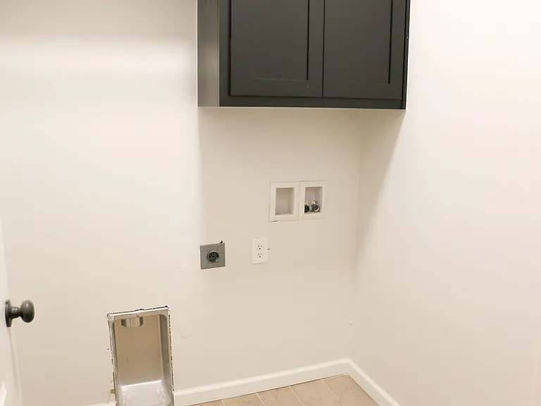 623 Trails End Dr — Photo 12