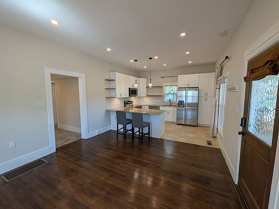 4th image of 30 Woodrow Ave