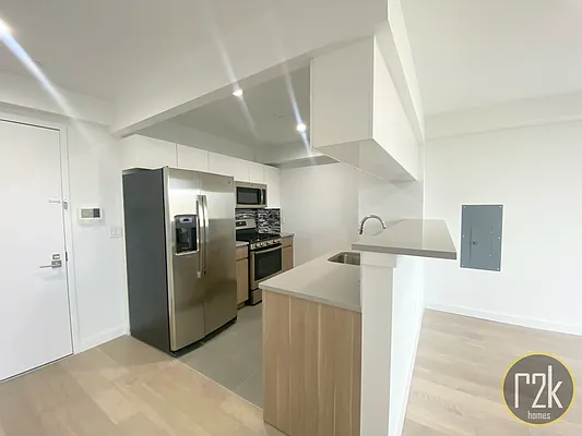 Rented by Realty 2000 Corp | media 24