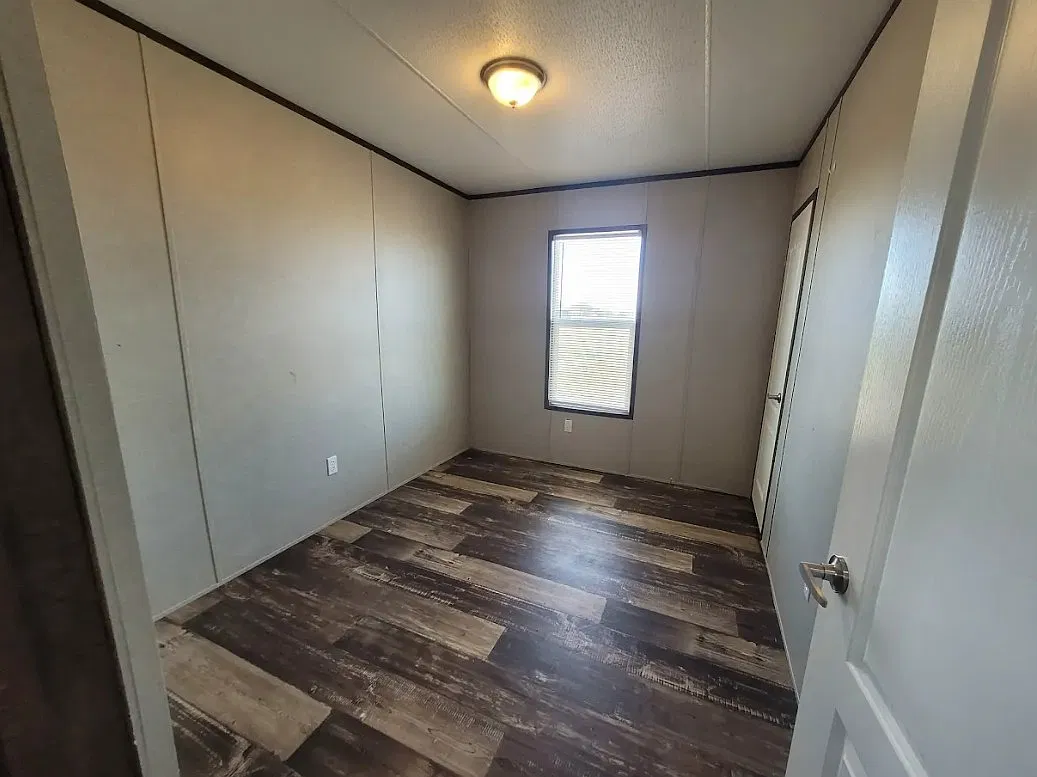 3 bed, 1216 sqft, $1,300 — Photo 3