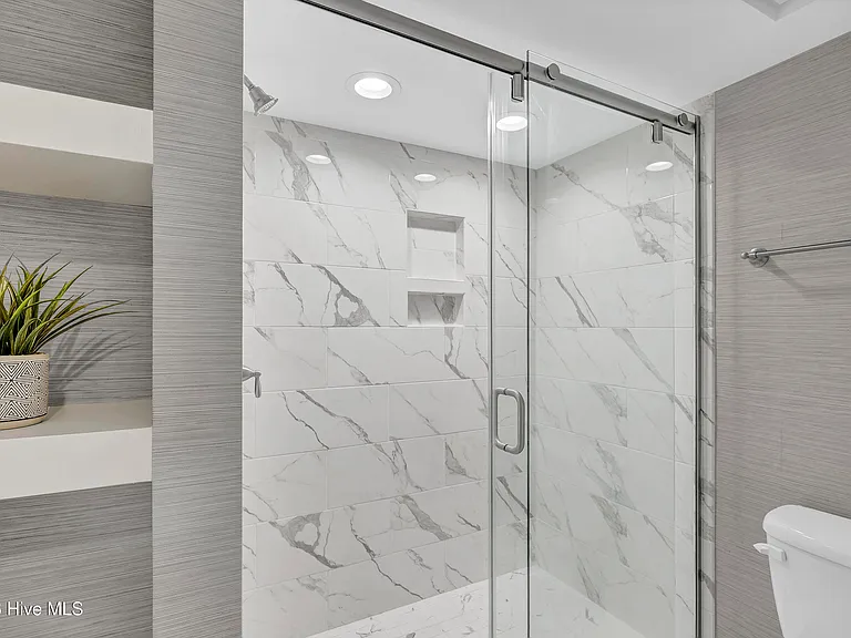 2307 N Lumina Avenue Ext #D — Photo 22