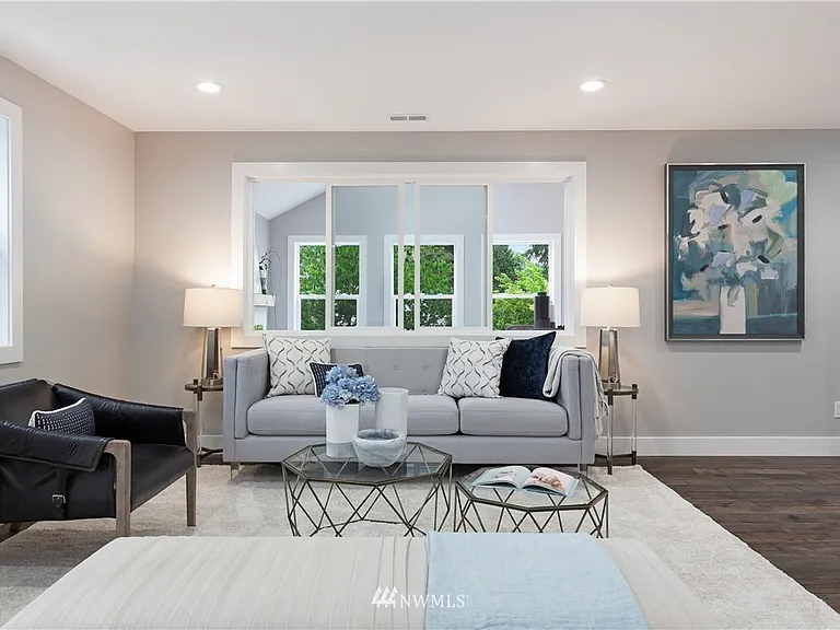 2323 SW 114th St — Photo 3