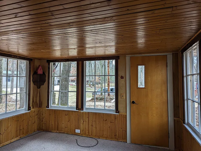 1336 E Hess Lake Dr — Photo 2