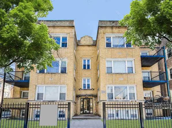 6255 N Claremont Ave APT 3, Chicago, IL 60659