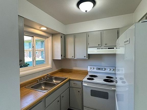 4th image of 4519 Cannon Ave #2