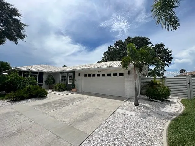 2 bed, 2.0 bath, 1498 sqft, $2,995 — Photo 4