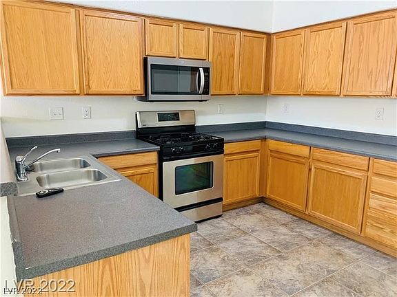 5th image of 6847 Crystal Rapids St #0