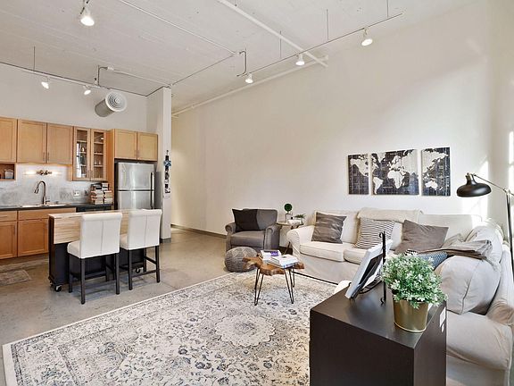 4th image of 250 Park Ave Unit 415
