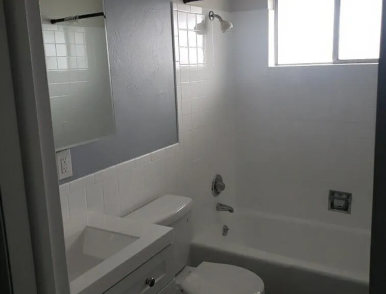 1637 Kimbark St #7 — Photo 6