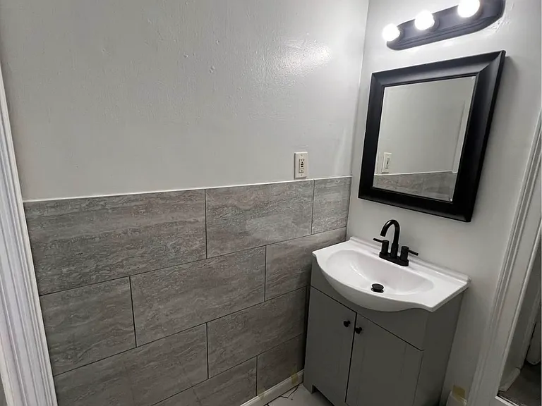 530 Franklin St #2F — Photo 6