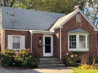 28 Hawthorne St, Longmeadow, MA 01106