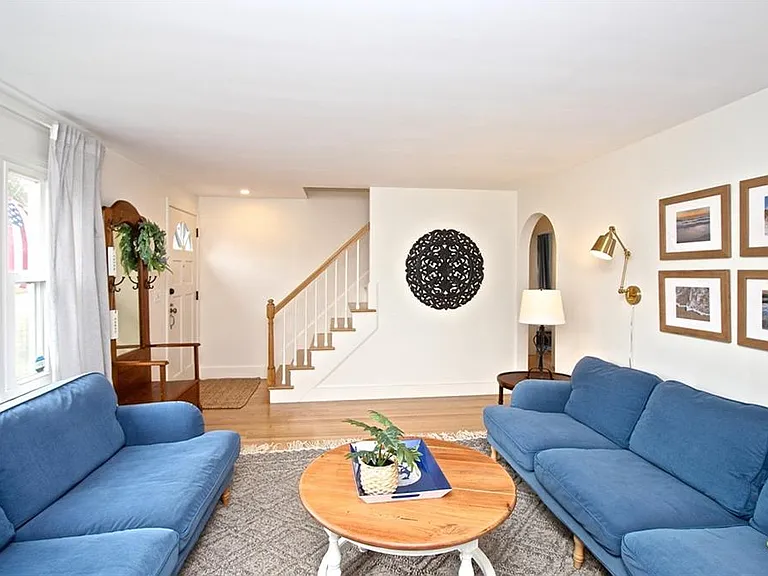 139 Coggeshall Ave — Photo 8