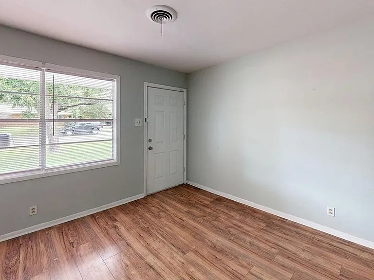 1613 Avalon Rd — Photo 13