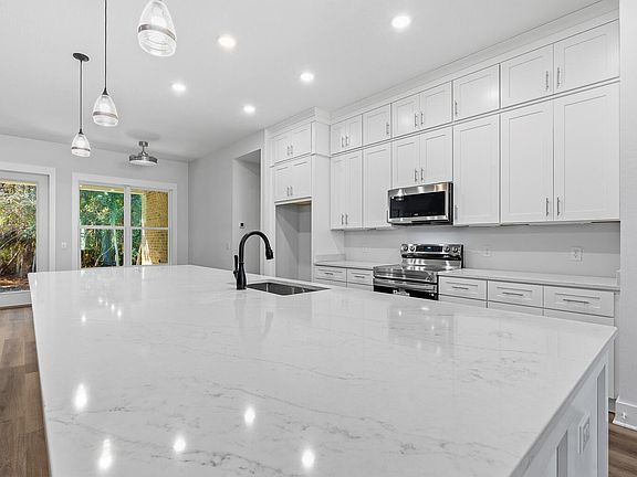 2nd image of 6621 Bluefish Rd