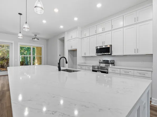 7179 Freedom Ct, Navarre, FL 32566