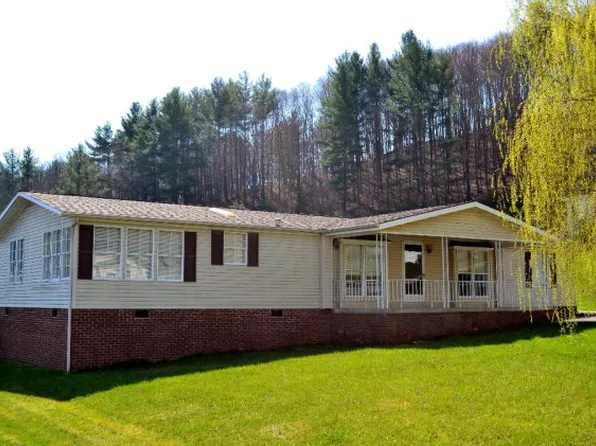 131 Pansy Pl, Princeton, WV 24739