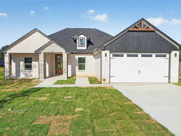 308 Backlash Dr, Mabank, TX 75156