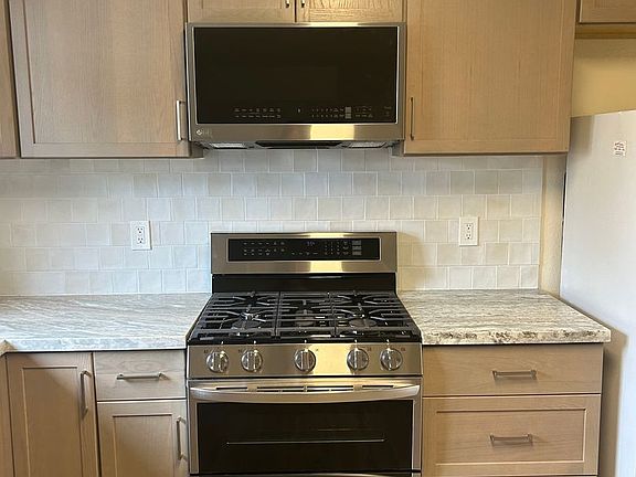5th image of 3721 Aspen Ave