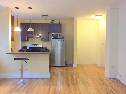 Rented by Uptown Flats LLC | media 7