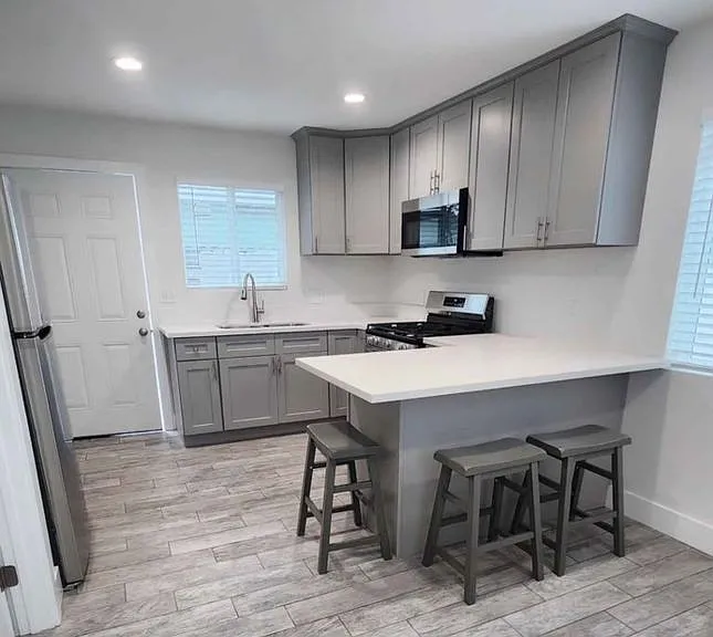 4031 S F St #2 — Photo 2