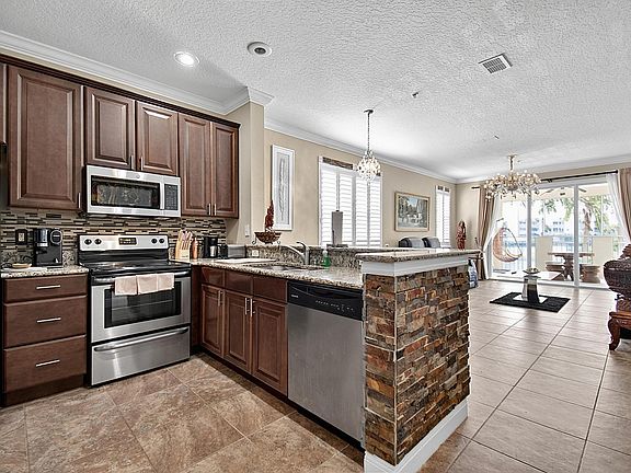 4th image of 115 Riverview Bnd S Unit 2121