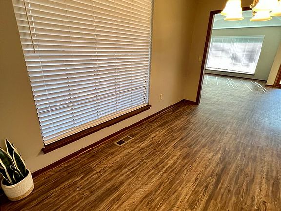 3rd image of 2122 NW 117th St #2124