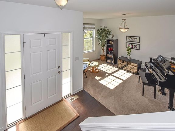 4th image of 1609 Zoey Ct