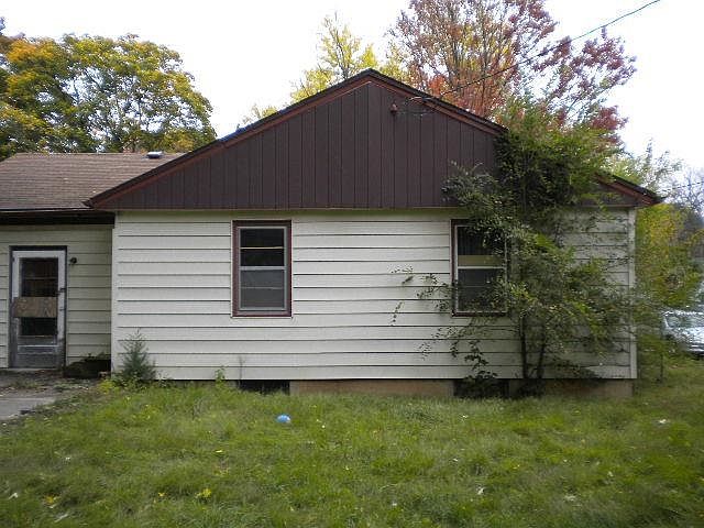 2nd image of 912 N Independence Ave