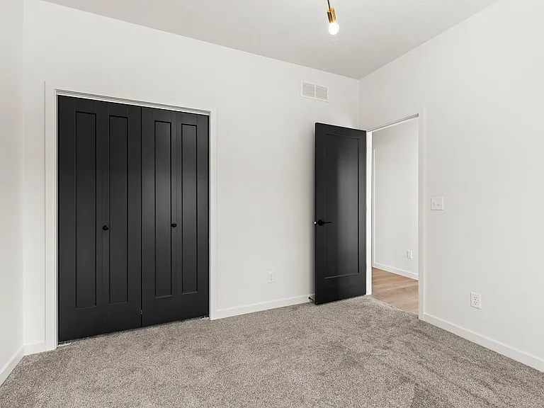1311 SW 36th St — Photo 16