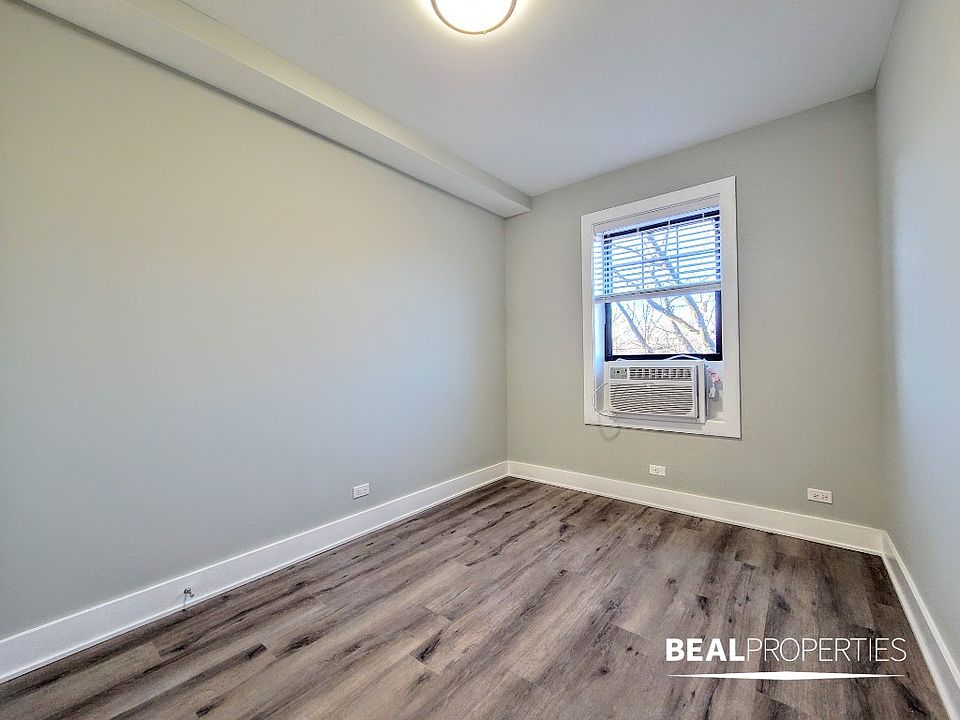 1st image of 725 Saint Johns Ave #17