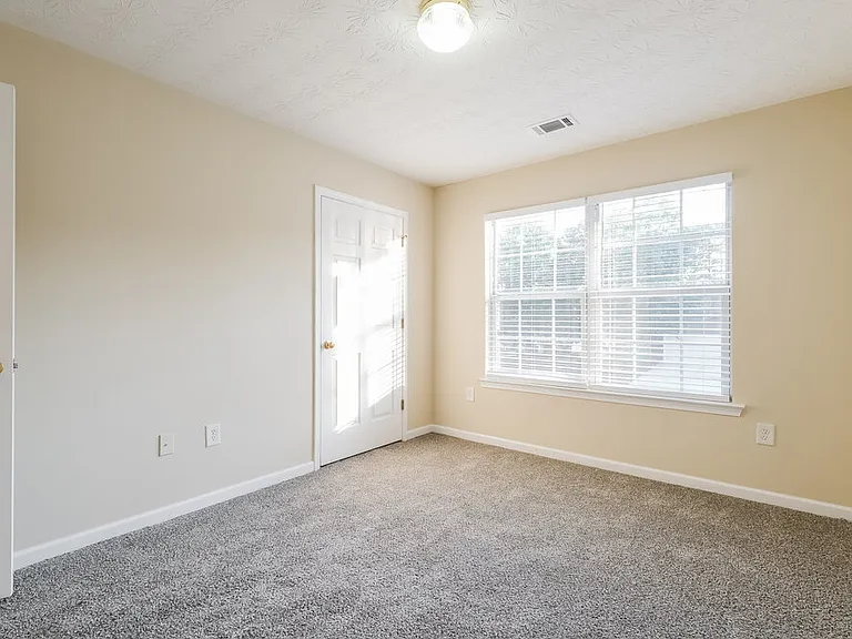 4065 Crescent Walk Ln — Photo 13