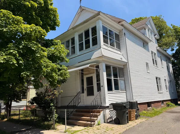 43 Wellington St, Springfield, MA 01109