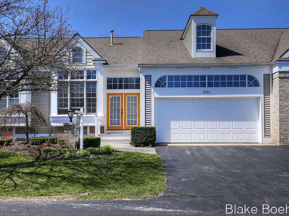 1st image of 2521 Forest Bluff Dr SE