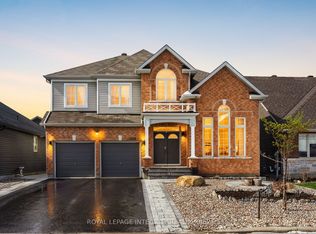 208 Rover St, Ottawa, ON K2V0G2
