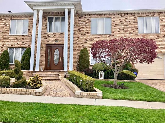 3rd image of 405 Holdridge Ave