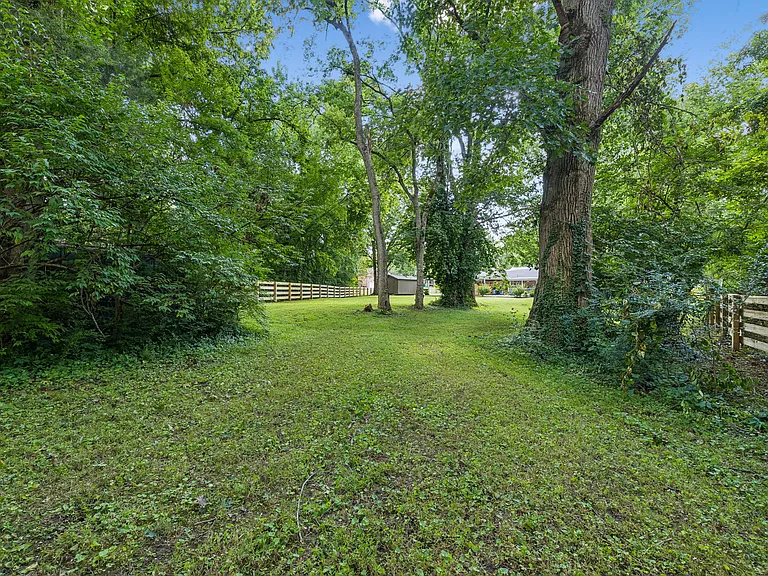 1518 Lipscomb Dr — Photo 53