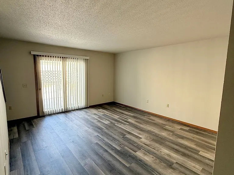 5734 Gables Dr — Photo 3