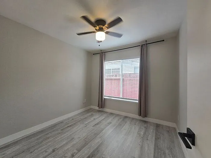 11321 Volans St — Photo 23
