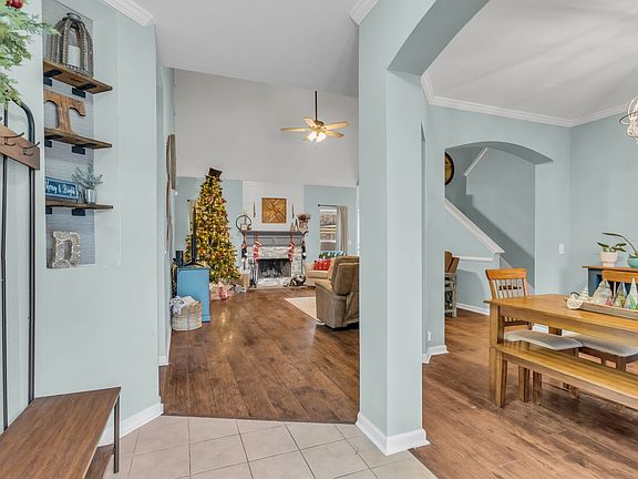 4th image of 226 Foster Dr