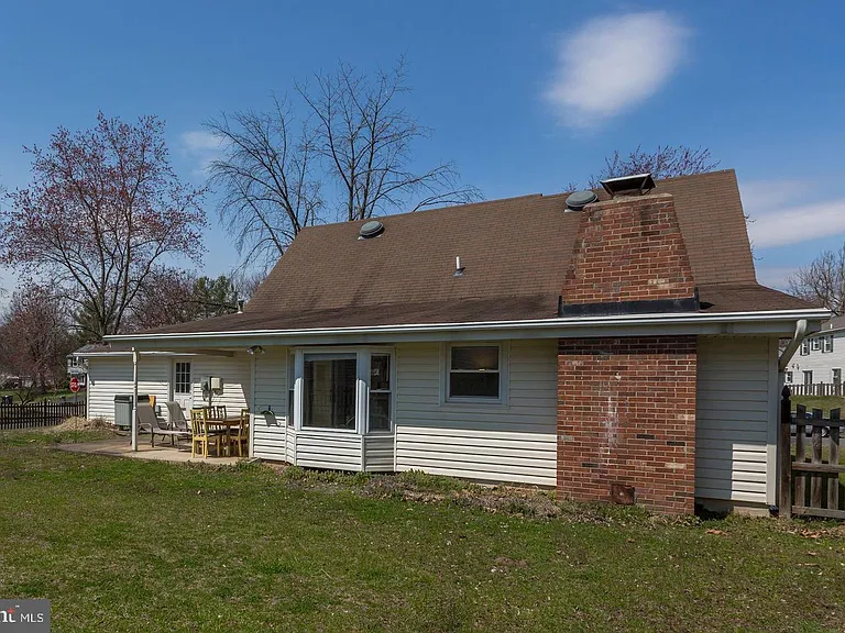 4311 Pergate Ln — Photo 27