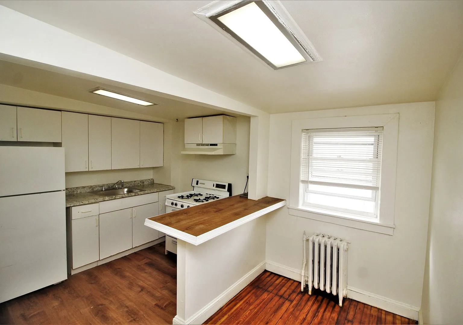 912 Saint Paul St. — Photo 2
